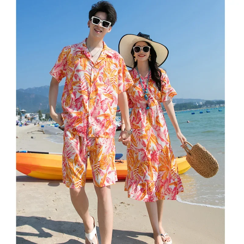 

2025 Family Matching Beach Couple Clothes Vacation Look Daughter and Mother Dresses Son and Father Sea Shirts Shorts