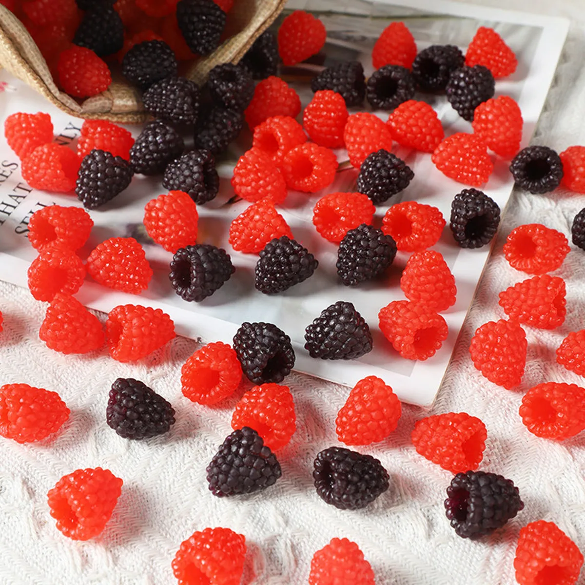 10 Stück Künstliche Himbeer- und Brombeer-Sets, Realistische Fruchtmodelle, Fotografie-Requisiten, DIY-Basteleien, Tortendekoration H – Detail 3