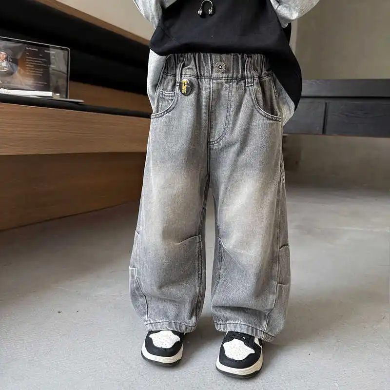 

Весенне-осенние новые хлопковые джинсы для мальчиков, модные лоскутные повседневные джинсовые штаны для мальчиков, детские свободные брюки для детей 2-8 лет