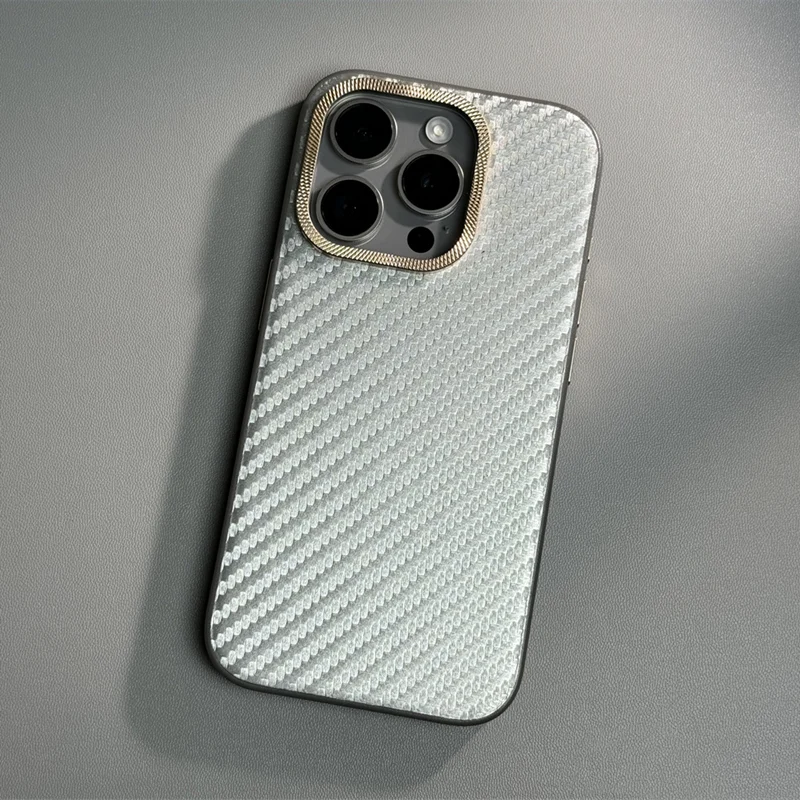 Trendy Metal Lens Carbon Fibre Relief Phone Case for iPhone 15 16 Pro Max 14 13 15pro Matte Hard PC Shockproof Protective Cover