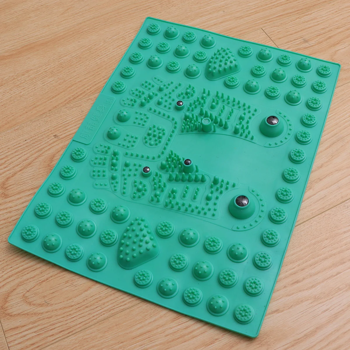 

Reflex Massage Mat Foot Massager Magnetic Therapy Toe Pressure Plate Acupressure Relaxation Random Color Foot Massager