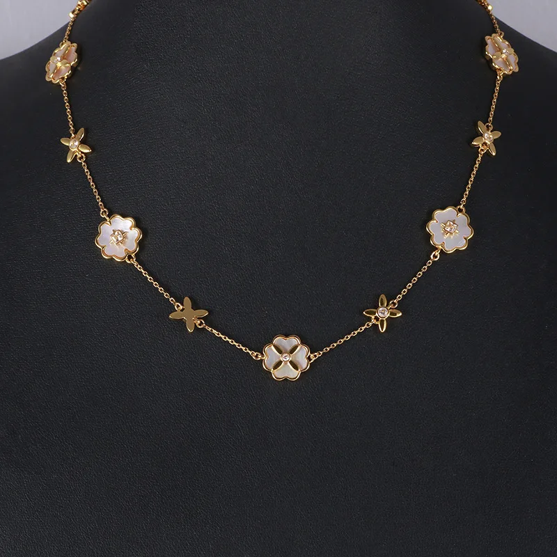 

KS European and American Fashion Trends Niche Design Elegant Temperament Gold-plated Flower Necklace