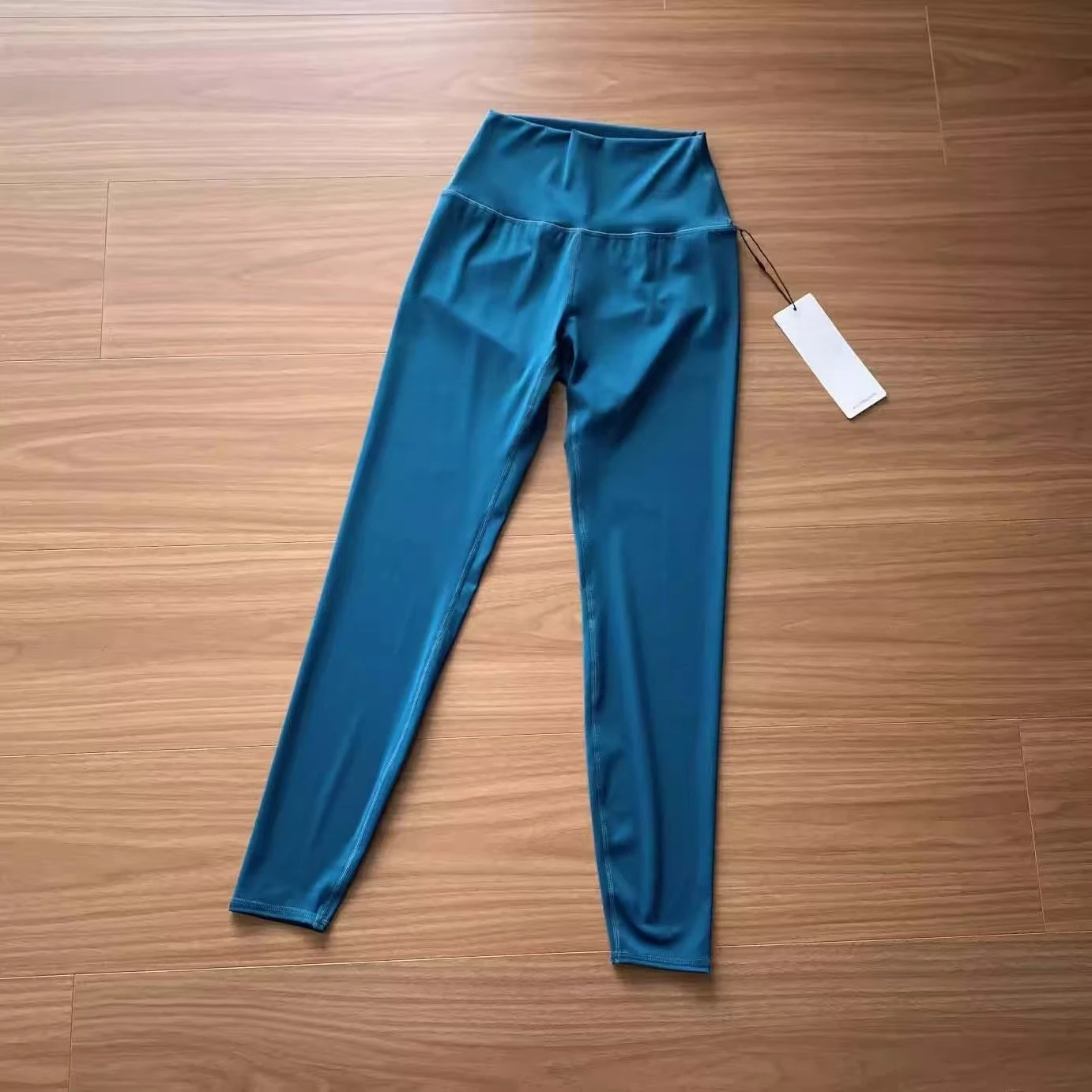 

al Yoga Women's 7/8 High Waists air Leggings Yoga Pants Fitness Sexy Comfortable Seamless Solid Color Leggings Tight Sportswear