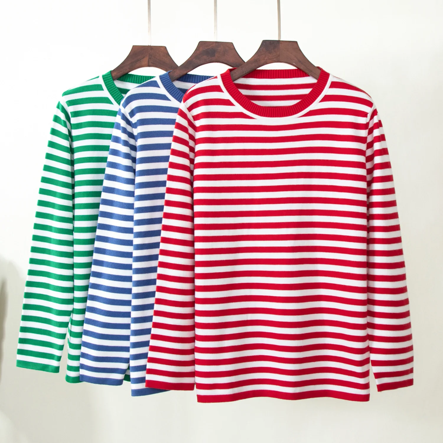 

Fashion Striped Sweater Women Long Sleeved Round Neck Loose Casual Knitted Pullovers 2025 New Autumn Winter Vintage Warm Tops
