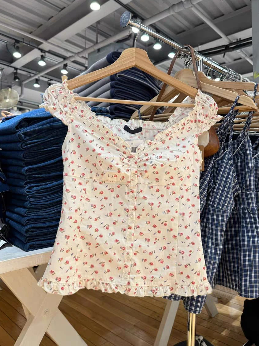 

New Red Floral Ruffles Slim T-shirt Blouse Woman Single Breasted V-neck Puff Sleeve Shirt Female Summer Cotton Sweet Y2k Tops