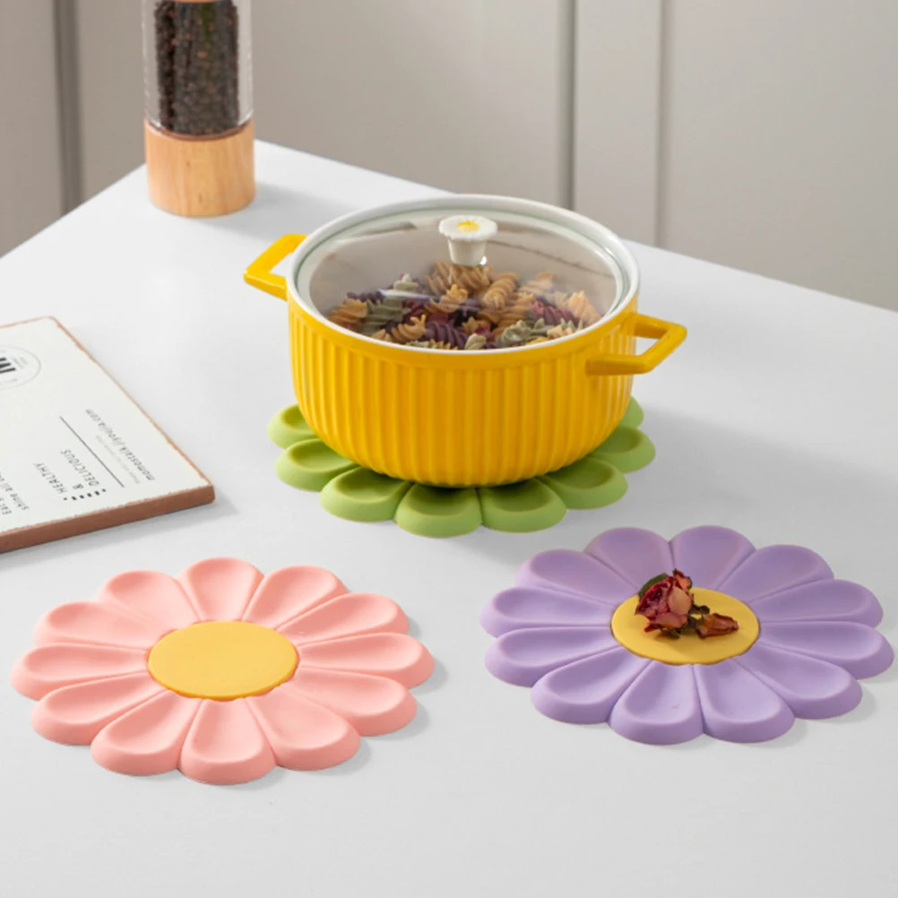 

Heat Insulated Daisy Silicone Pot Holder Non-Stick Coaster for Home Kitchen Use Anti-Hot Mat for Hot Dishes Hot Pad