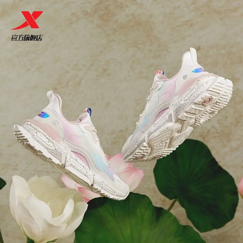 Xtep Women's Casual Shoes 2023 Official New Casual Breathable Shock-absorbing Wear-resistant Sports Shoes  White Sneakers Women