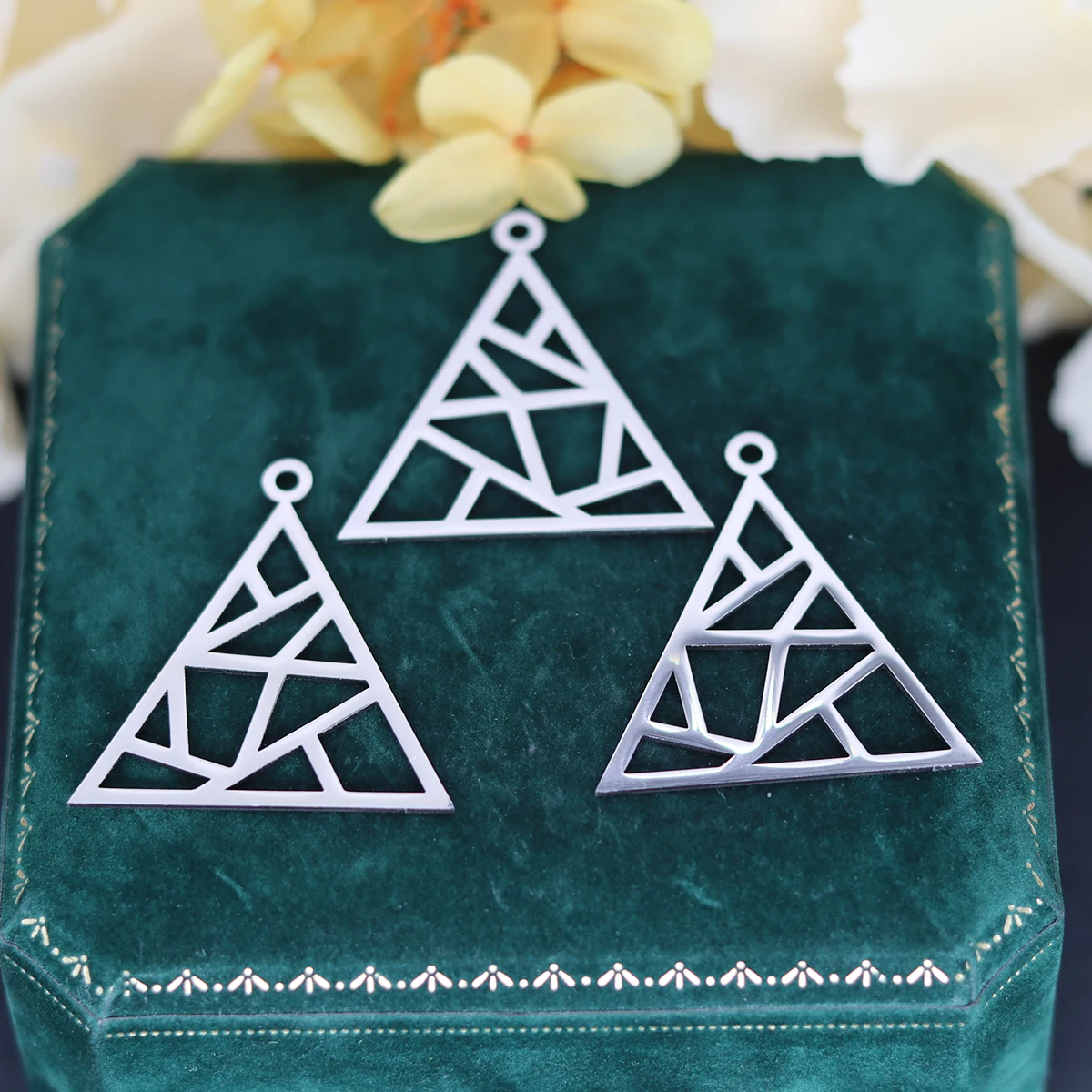 

3pcs Trendy Triangle Charms Stainless Steel Pendant Hollow Geometric Art Line for Jewelry Making Earrings Women diy Accessories