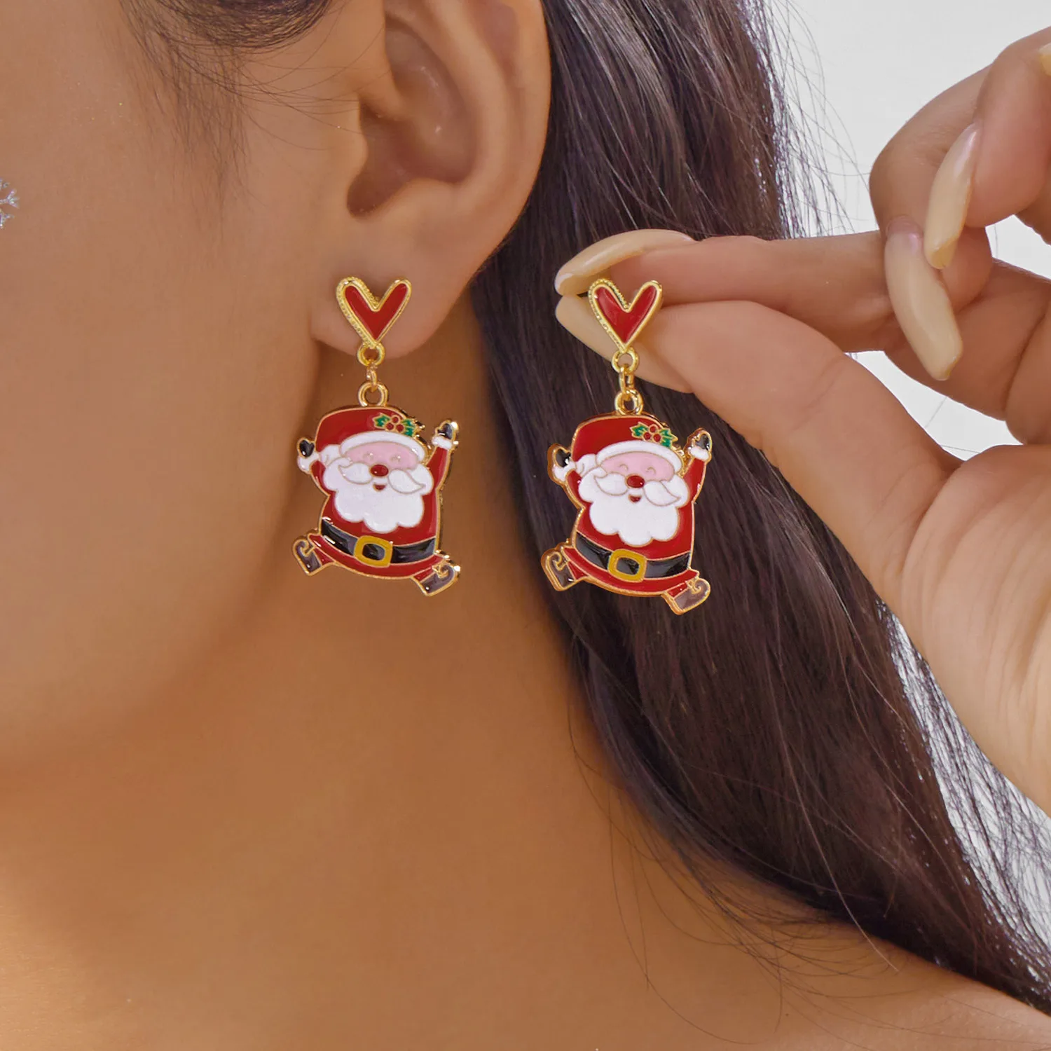 

New Design Christmas Love Heart Shape Earrings for Women Santa Claus Snowman Xmas Tree Wreath Pendant Earring Girl Festival Gift