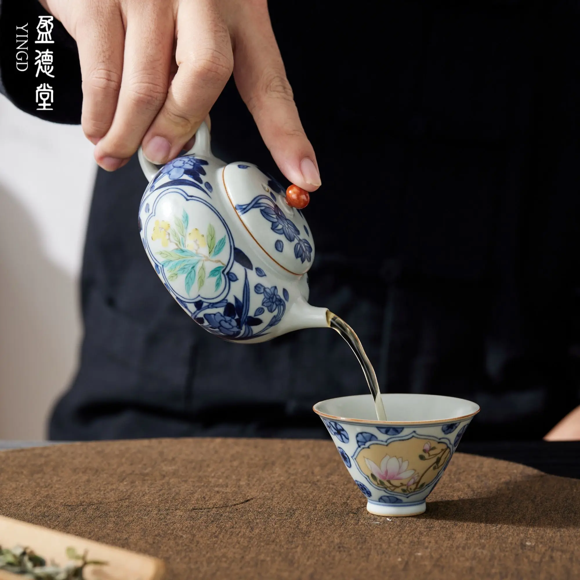 Yingdetang Jingdezhen Open Window Blue And White Pipa New Model Brewing Household Small Teapot Single Pot Kung Fu Tea Set