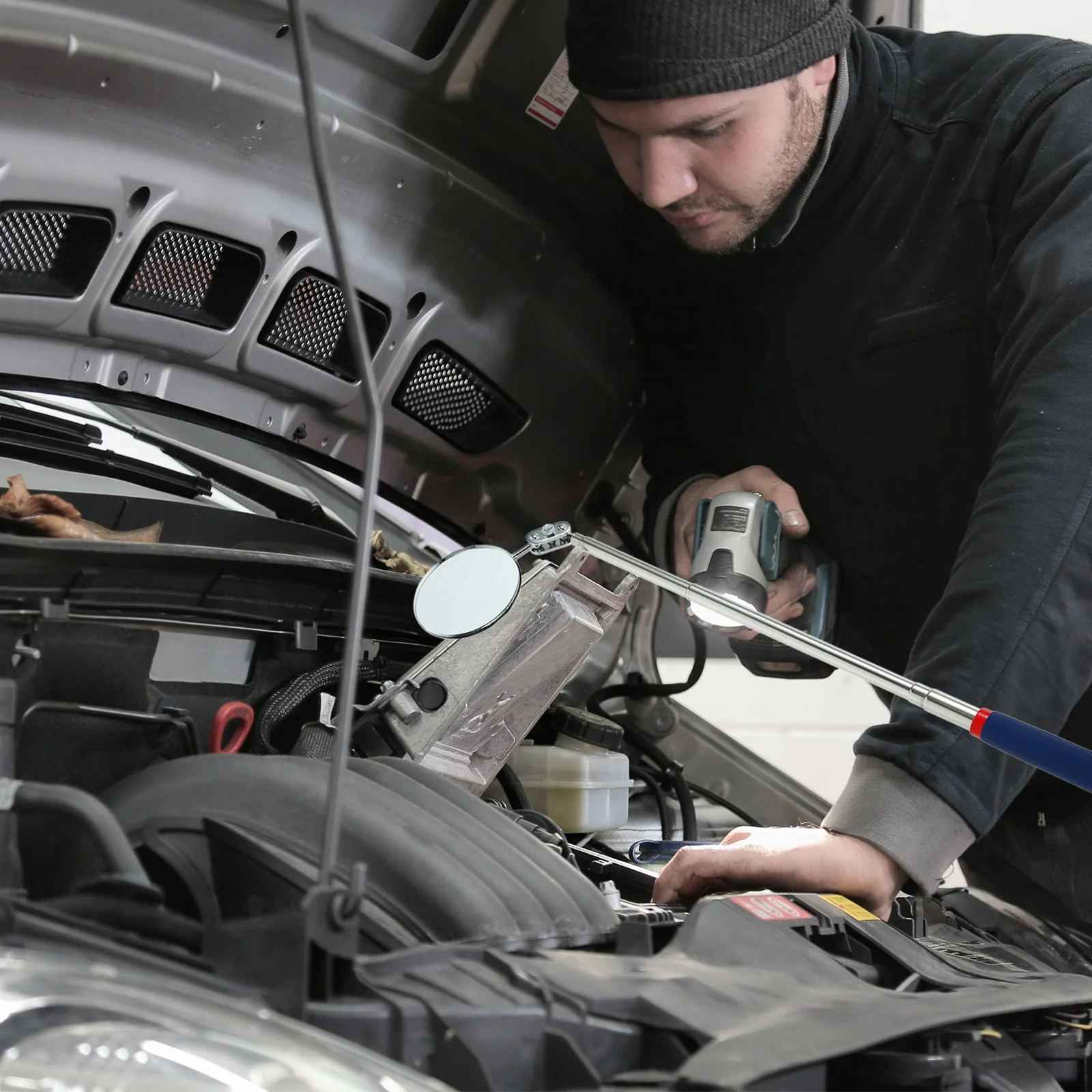 

Retractable Inspection Mirror High-Definition Circular Mirror for Mechanics Auto Repairs Extendable Tool Inspection Tool