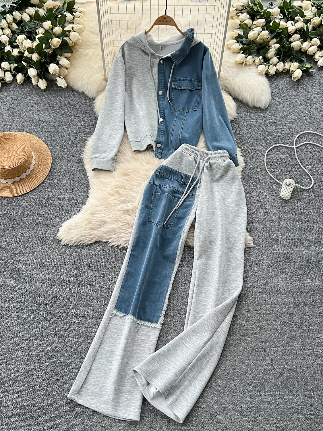 

Повседневный гонконгский женский комплект с модным дизайном в стиле пэчворк, джинсовые широкие брюки с высокой талией, летний комплект 2025, студенческий школьный orm