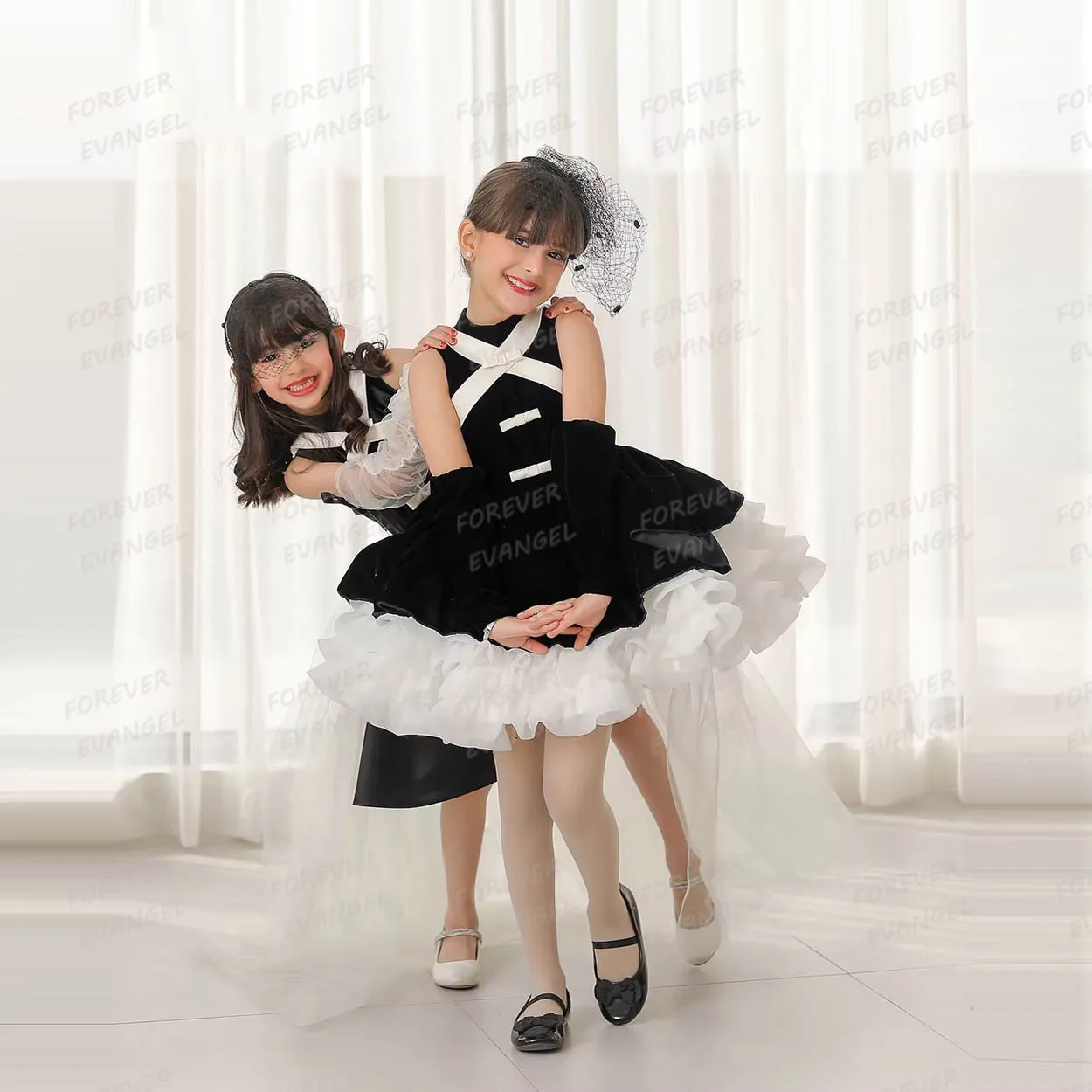 

Elegant Flower Girl Dresses A Line Sexy Sleeveless O Neck Sleeveless Fluffy Mini Party Ball Gowns Birthday Customized Vestidos