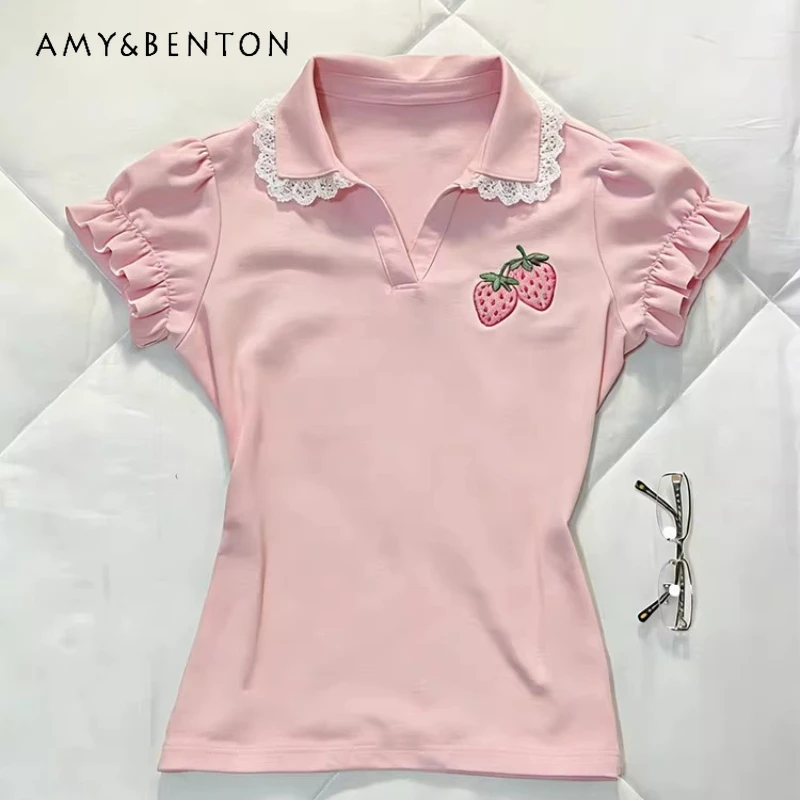 

Американская ретро-футболка с воротником поло и клубничным принтом, короткий рукав, женская, весна-лето 2026, новая, розовая, с кружевными вставками, для женщин