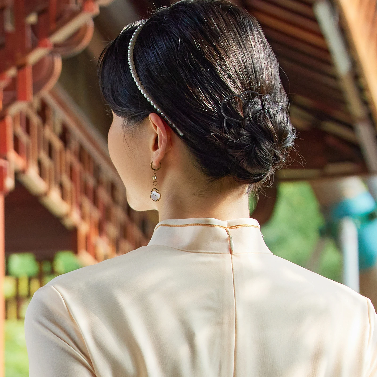 

6Pcs Metal Hair Side Combs for Styling Updo Bun U Shape Hair Pins Portable Bridal Hairpieces Volume Bump Clip Women Elegant Look