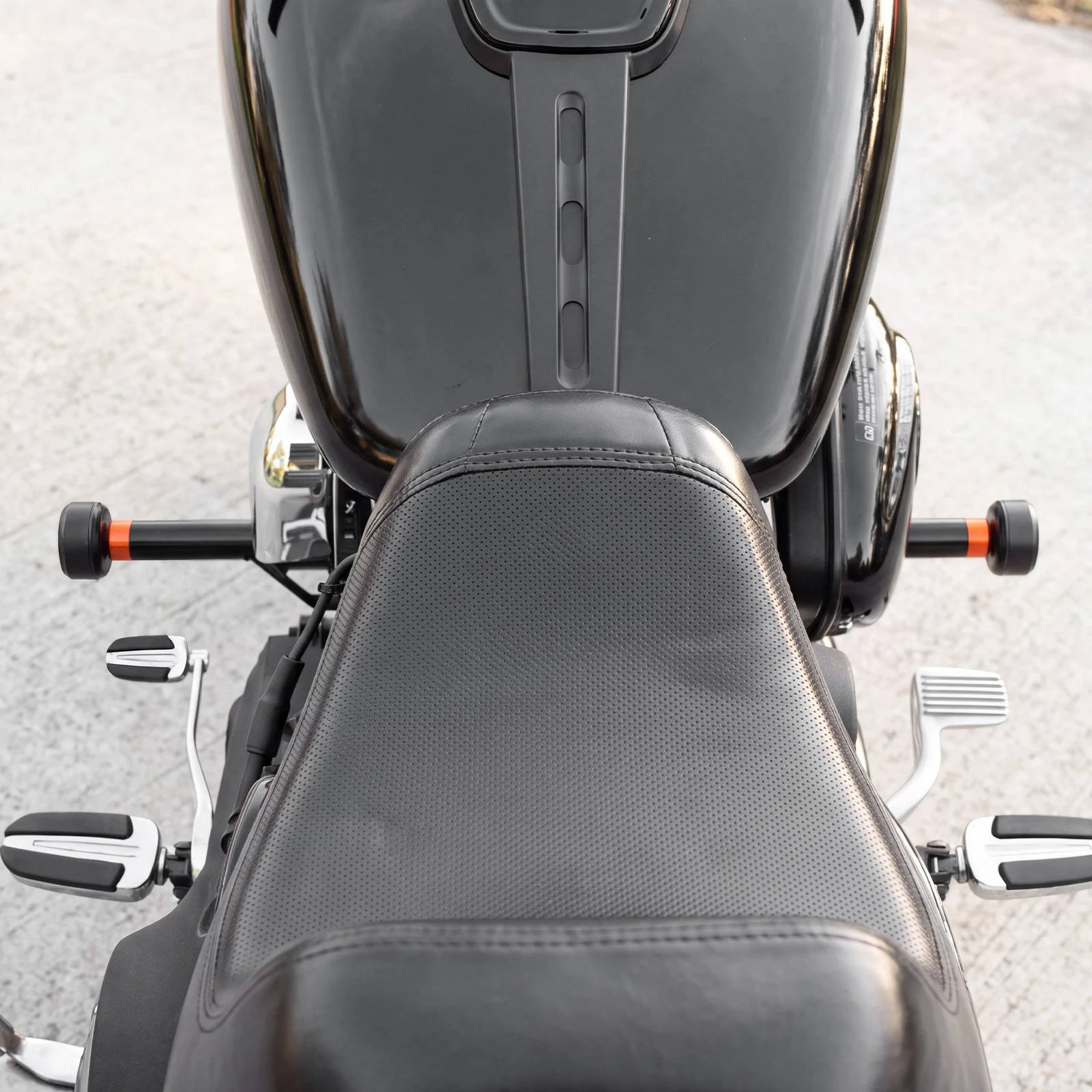 NICECNC Front-Sturzbügel Motorschutz für Harley Dyna 2004-2017 Street Bob Low Rider Fat Bob Wide Glide FXDB FXDL FXDF FXDWG – Detail 4