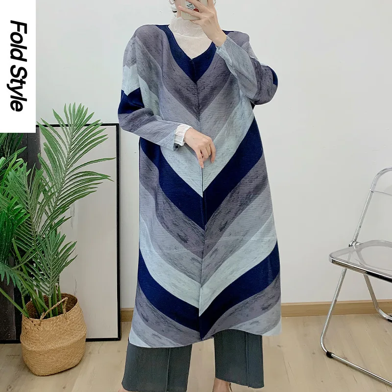 

Color Block Pleated Cardigan Dress Long Sleeve Loose Belt Striped Women's Casual Dress New 2024 Spring and Autumn Season