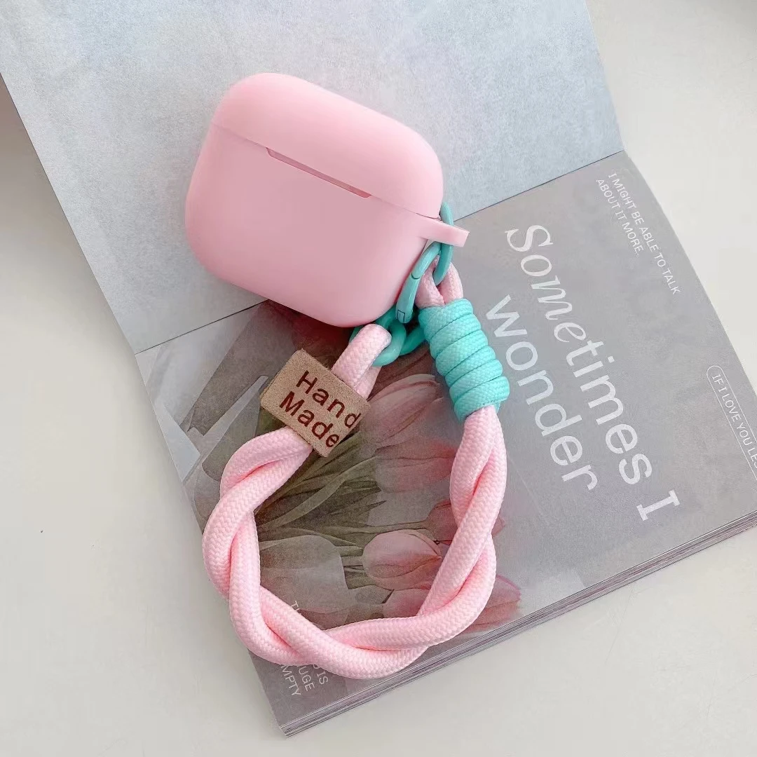 حافظة بسيطة من السيليكون باللون الأسود والأبيض لأجهزة Airpods Pro3 سماعة لاسلكية تعمل بالبلوتوث حافظة واقية لسماعات Airpods Pr3 2 Pro2 غطاء ناعم