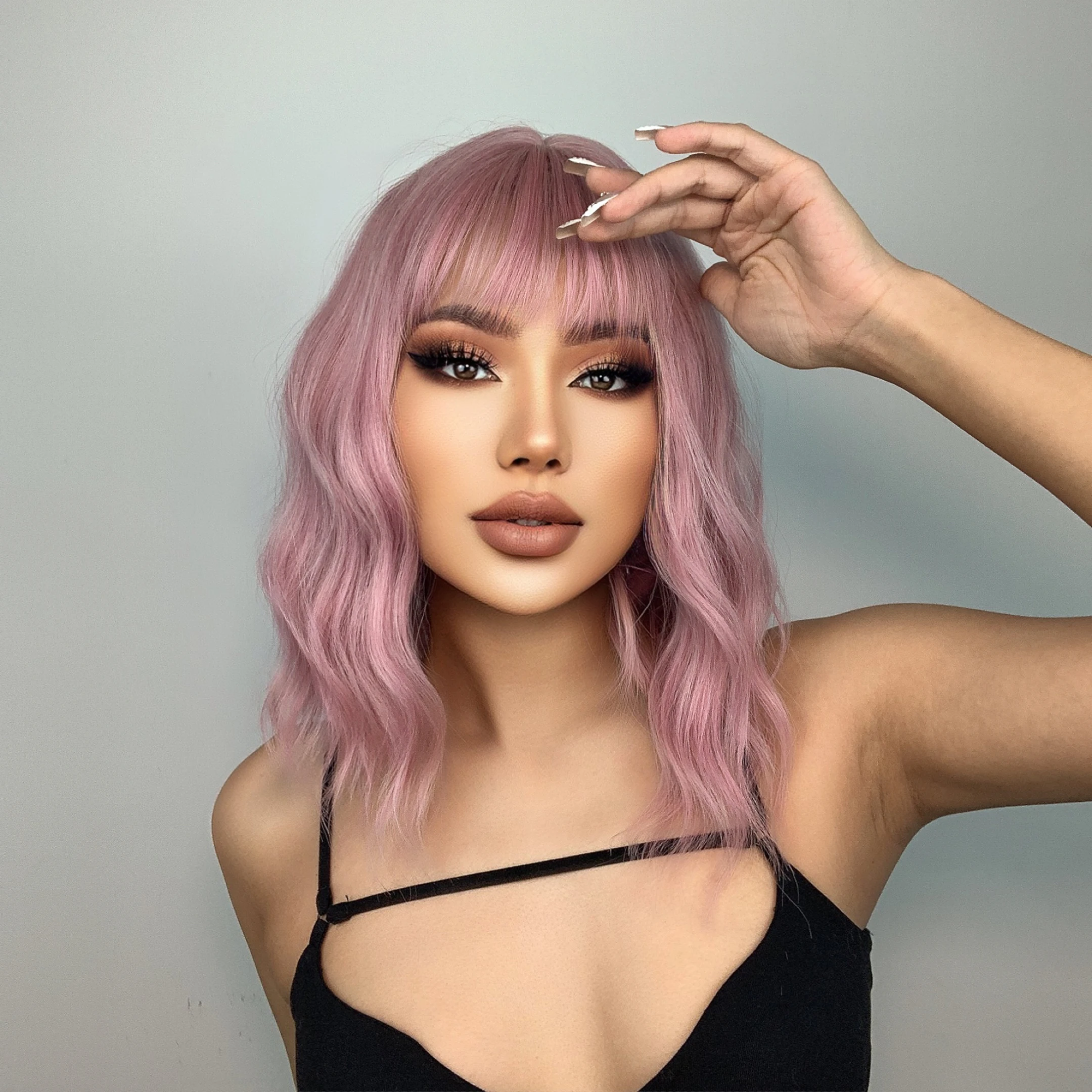 Pink Short Bob Cosplay Lolita Synthetic Wigs Water Wavy Hair Wig with Bangs for Women Natural Heat Resistant Halloween Party Use