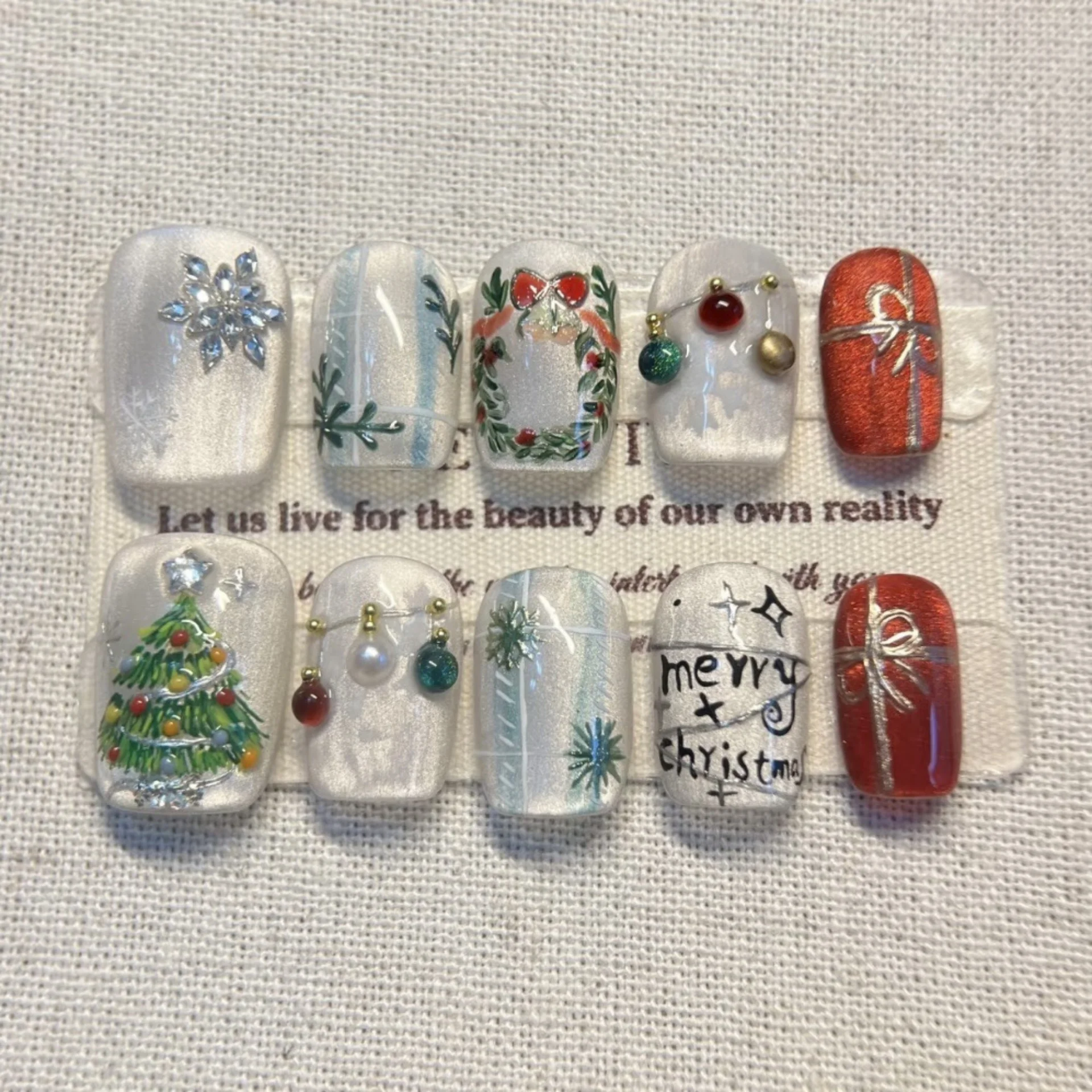 10 pièces à la main faux ongles pointe noël mignon rouge oeil de chat court carré rond presse sur ongles Art flocon de neige arbre conception faux ongles