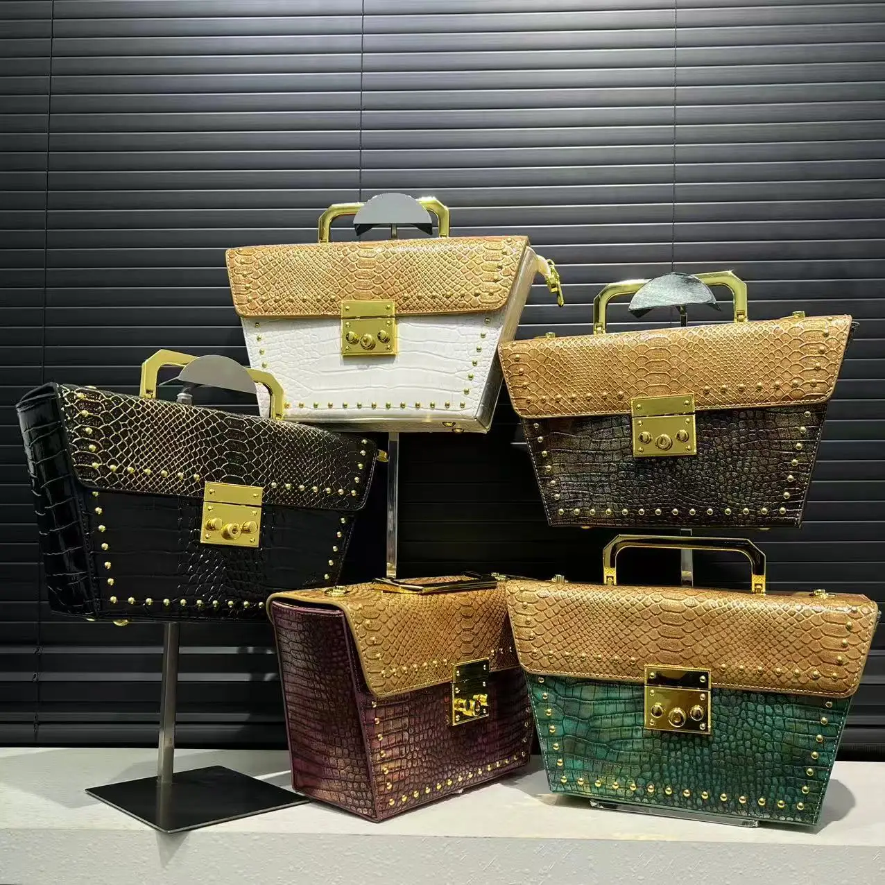 여성 패션 맞춤형 악어 패턴 핸드백 3차원 접합 기질 싱글 숄더 오블리크 스팬 백