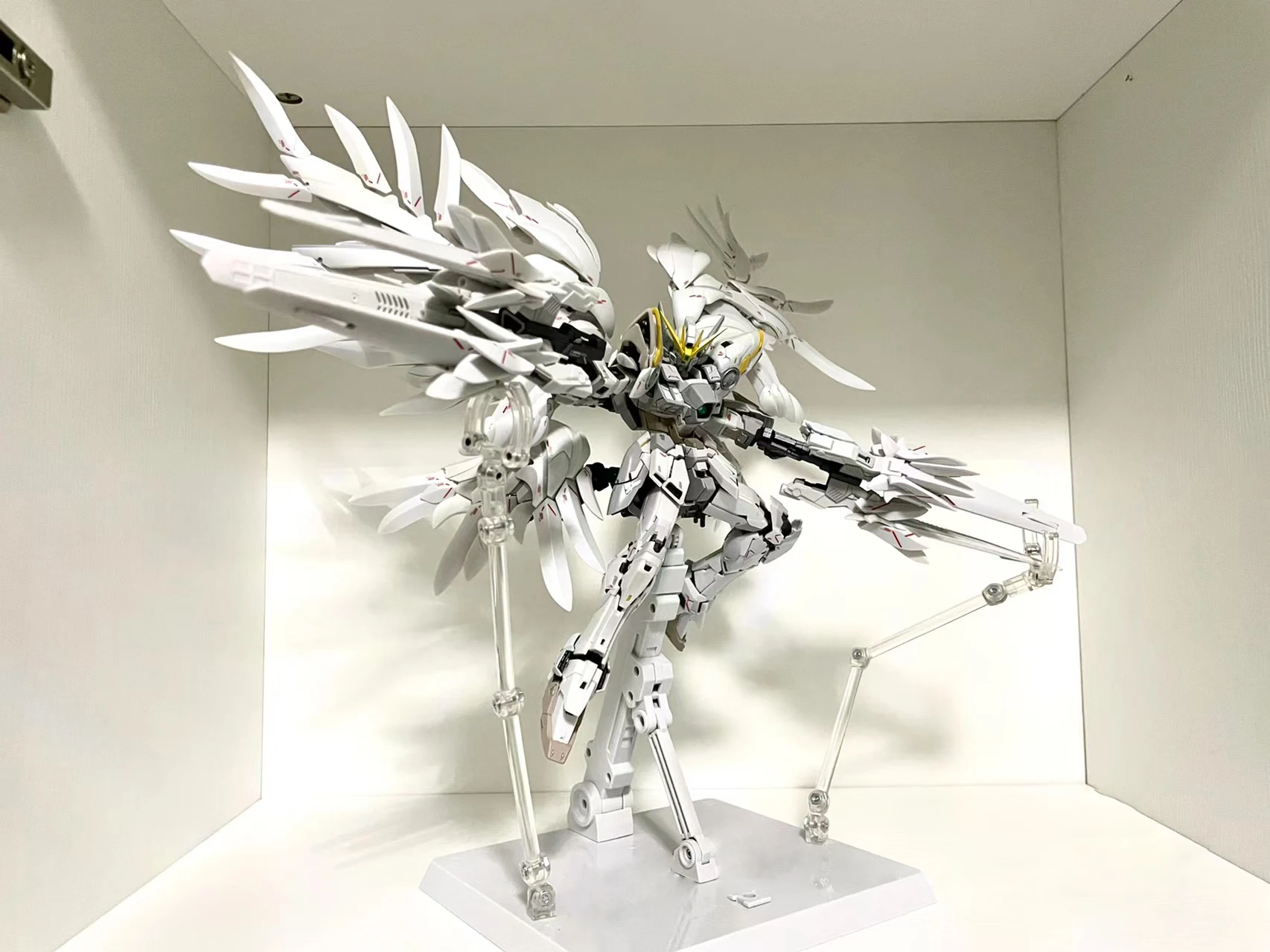 MG 1/100 Daban 8827 Assembly Model Kit Snow White Prelude Fix XXXG-00YSW Wings Action Figure Model Doll Collect Decor Toy Gift