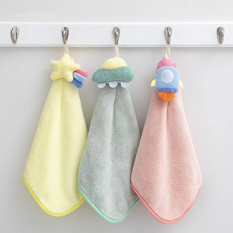

1Pc 3D Cartoon Rocket Hanging Hand Towel Kitchen Soft Absorbent Coral Fleece Children Kids Party Gift