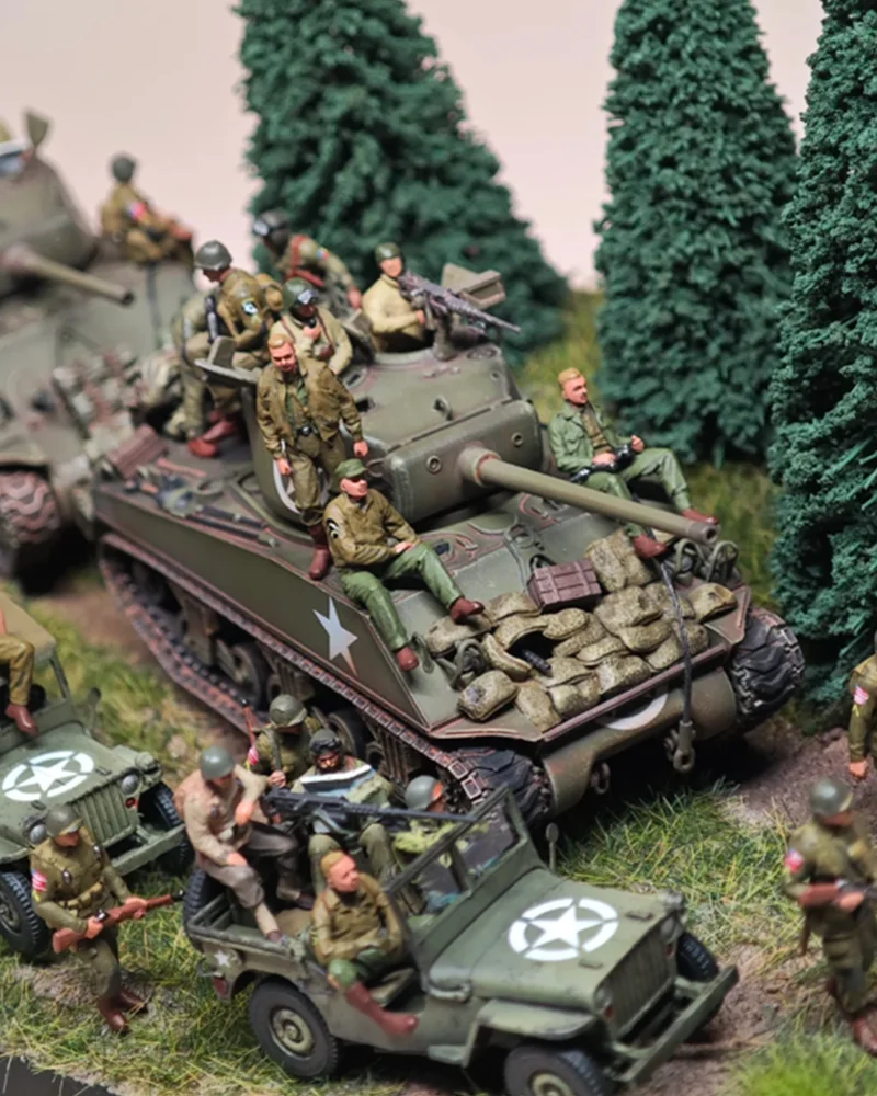 

1/72 Scale Painted Resin 6Pcs US tank carrying 6 Soldiers Action Figures Model DIY Scene Accessory Display Gifts Without Tank