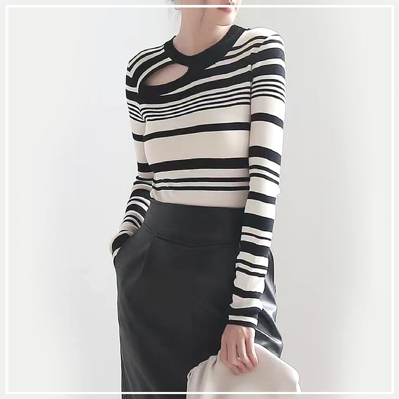 Spring Autumn Women\'s 2024 New Spliced Pullover O-Neck Hollow Out Striped Knitted Slim Minimalist Casual Long Sleeved Tops