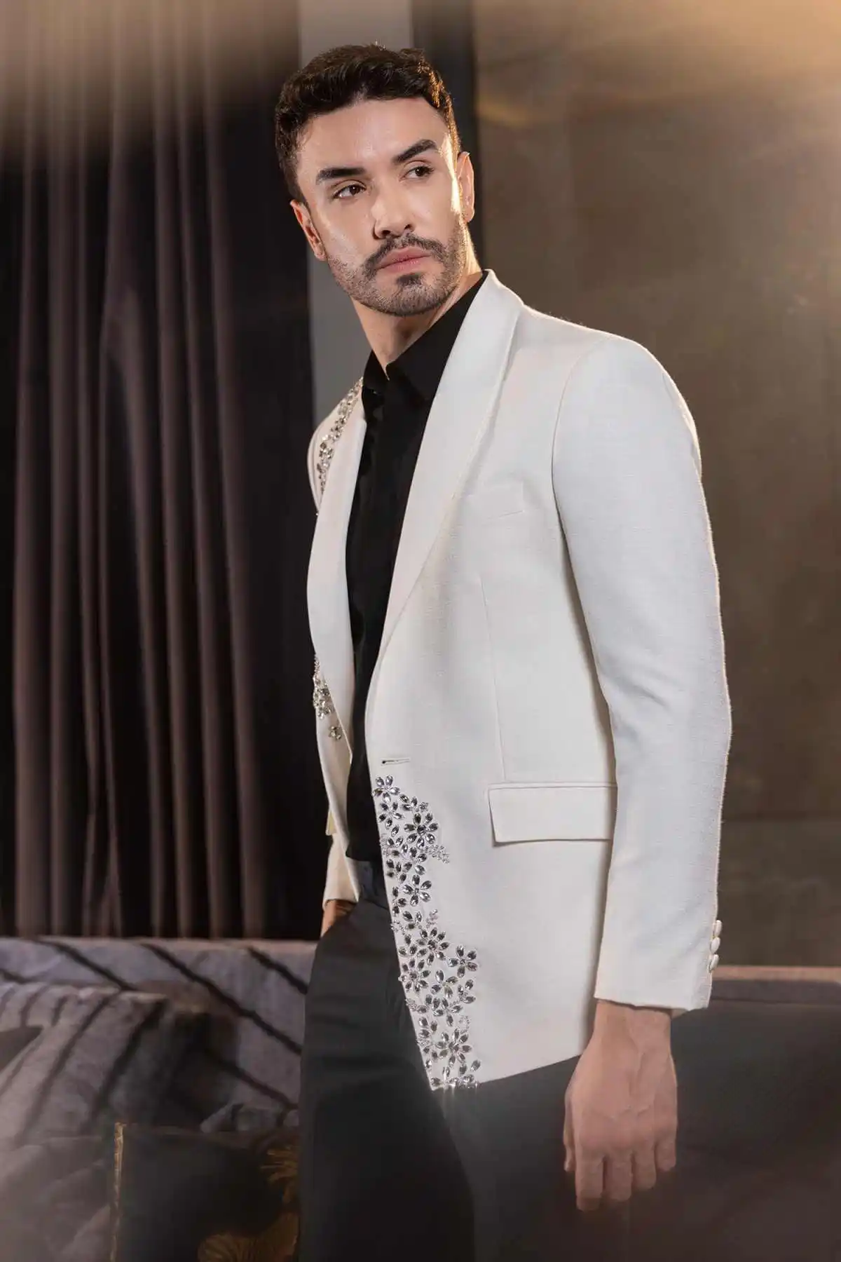 壮大なダイヤモンド メンズスーツ ショールラペル スリムフィット ワンピースジャケット 新郎 ウェディングタキシード カスタムコスチューム オム