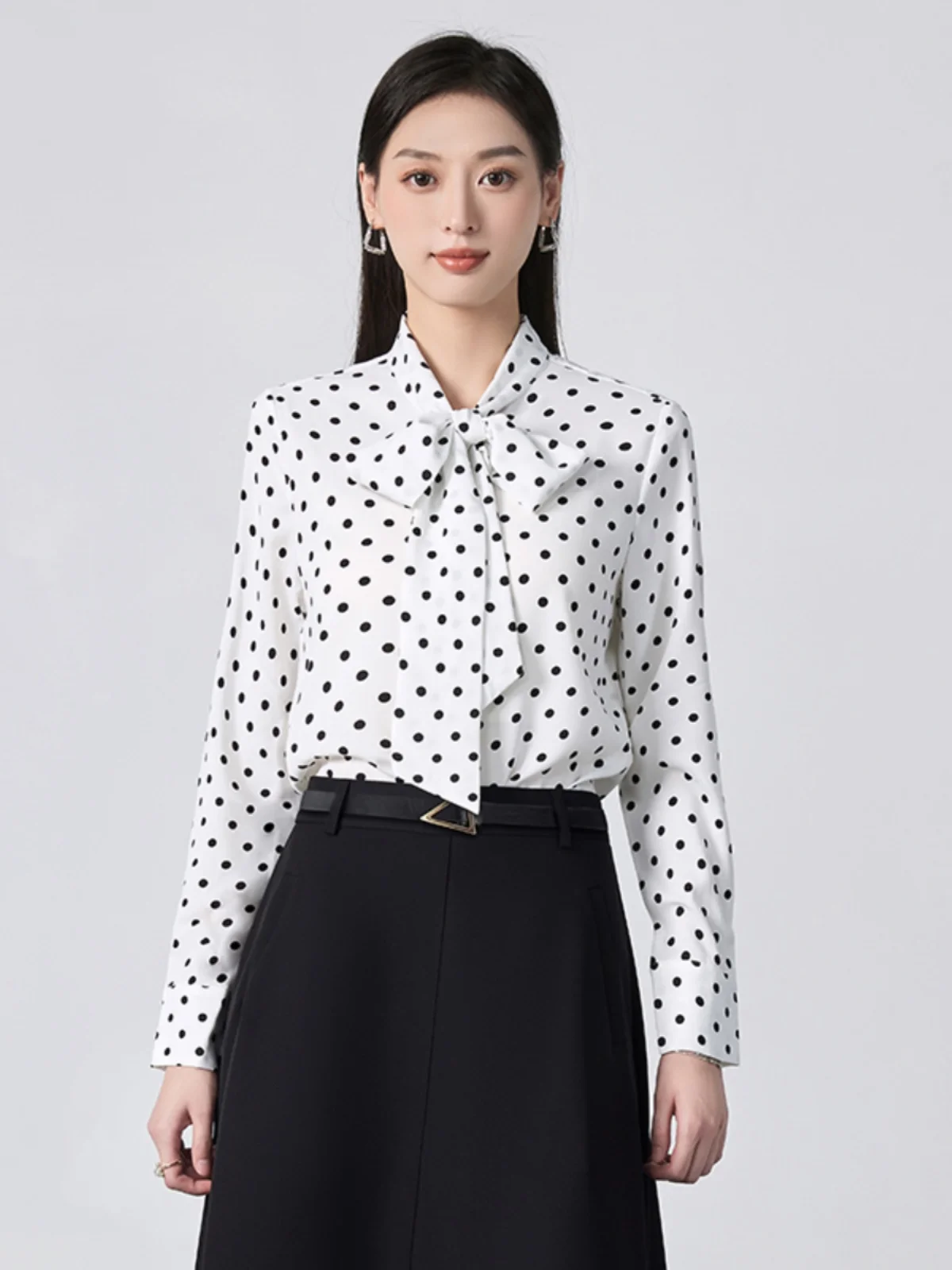 Chic Polka Dot Long Sleeve Shirt Women's Fashionable Korean Style Belted Design Age-Defying Spring Autumn Seasonal Shirt