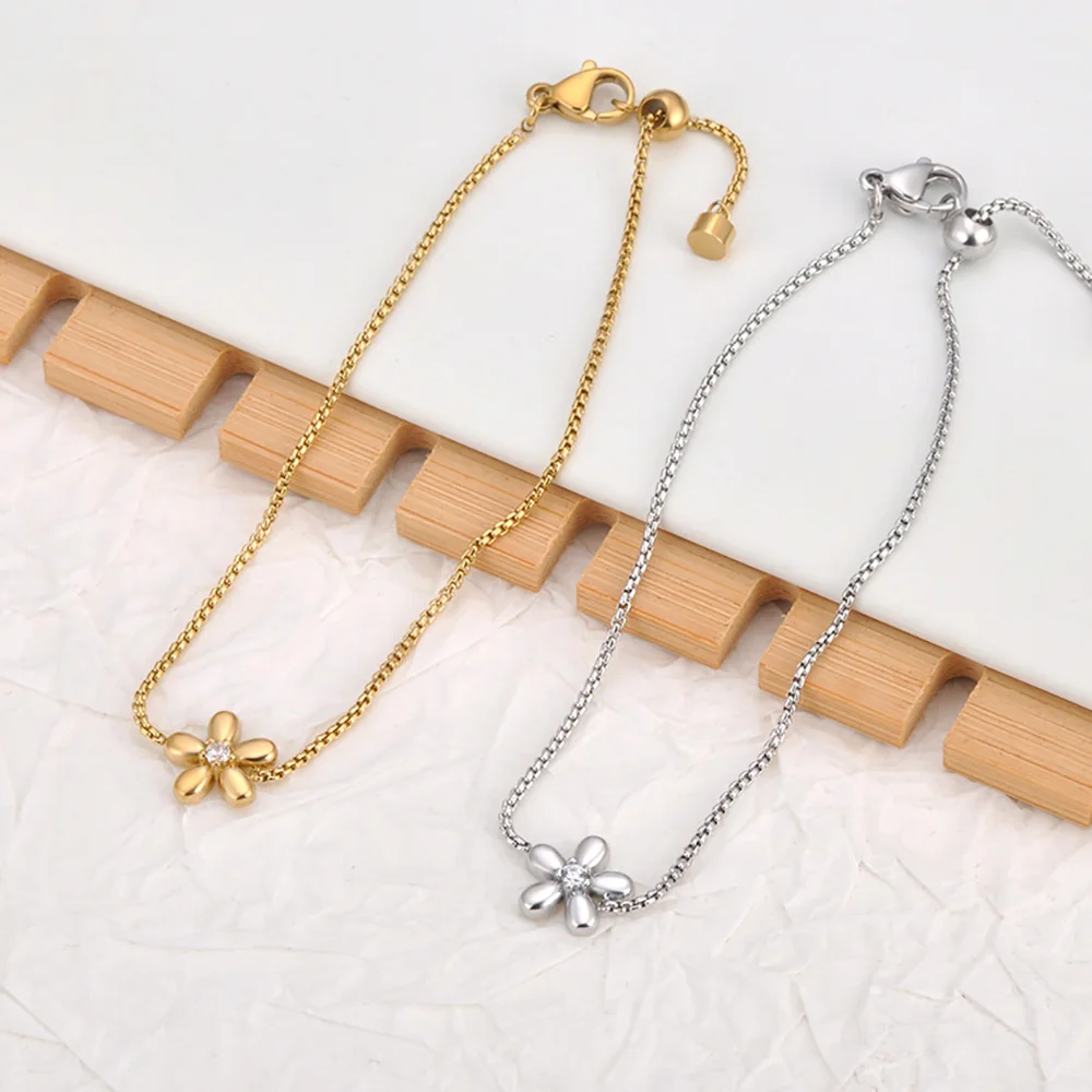 Lokaer 2025, Neuheiten, Edelstahl, Zirkonia, Blume, tägliche Armbänder für Frauen, vielseitig, beliebt, Charm-Schmuck, Geschenk, B25002