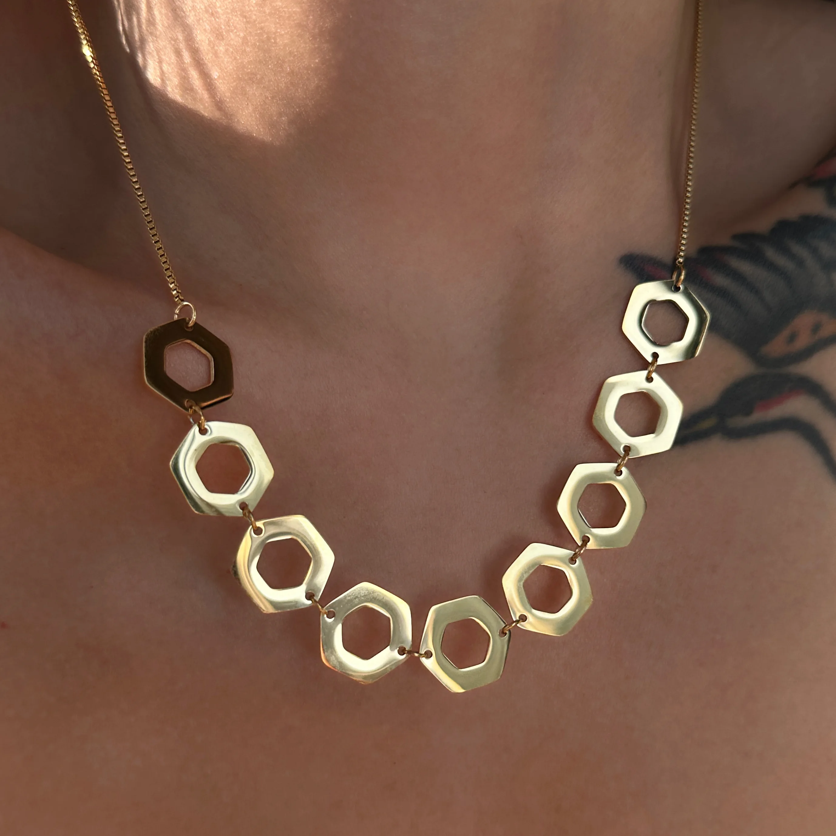 

DASEIN Summer New 18k PVD Gold Plated Hexagon Dangle Necklace for Women Stainless Steel High Quality Vintage French Jewelry