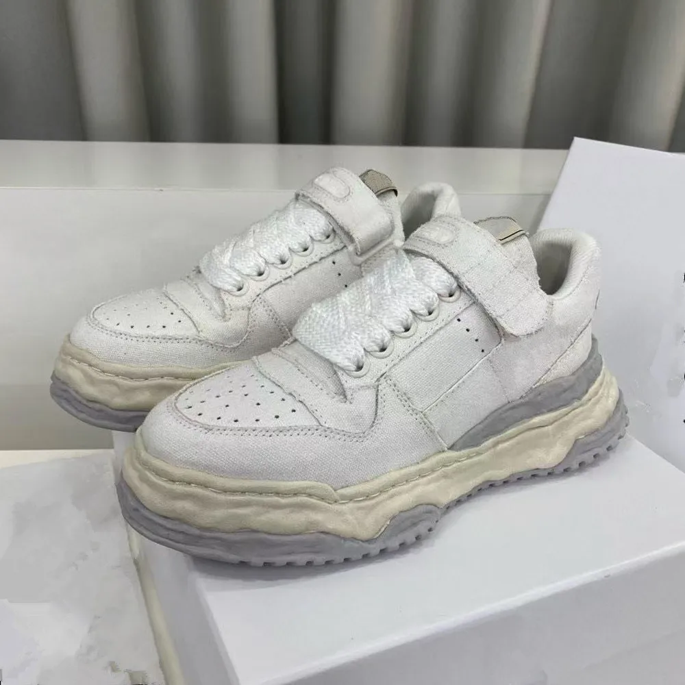 Dad's shoes men's 2025 autumn and winter new style thick soled height increasing shoes retro made casual sports shoes women