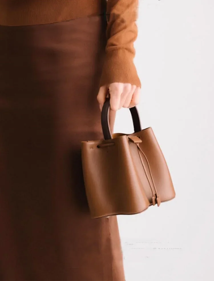 Vintage Fashion Bucket Casual Shoulder Bag Women Luxury Tote Shopping Bag Female Handbag Irregular Shape Hobos