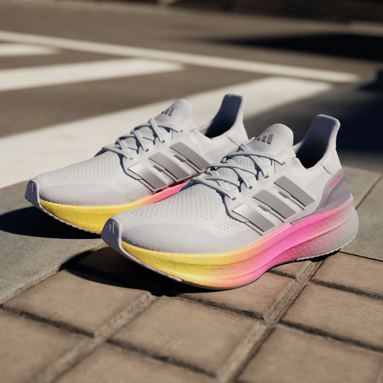 

Adidas оригинальные новые мужские легкие дышащие прочные кроссовки ID8810