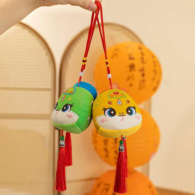 Cobra ano mascote boneca decoração pingente zodíaco chinês cobra ano pendurado ornamentos presentes de ano novo festival diy acessórios