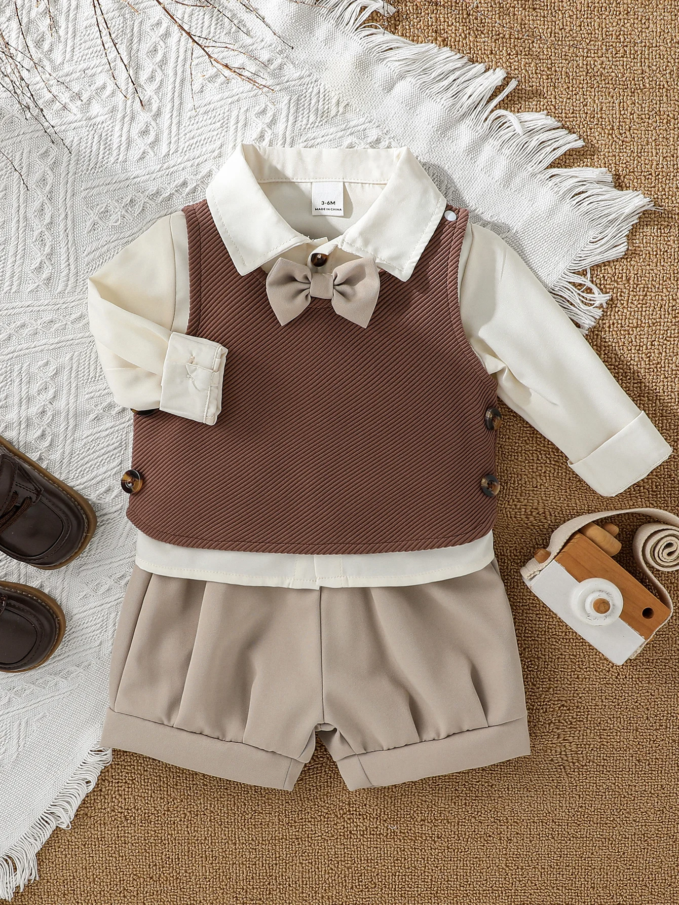 Infant Autumn English-Style Suit with Vest and Long Sleeve Three-Piece Set for 1-Year-Old Boy’s Formal Wear