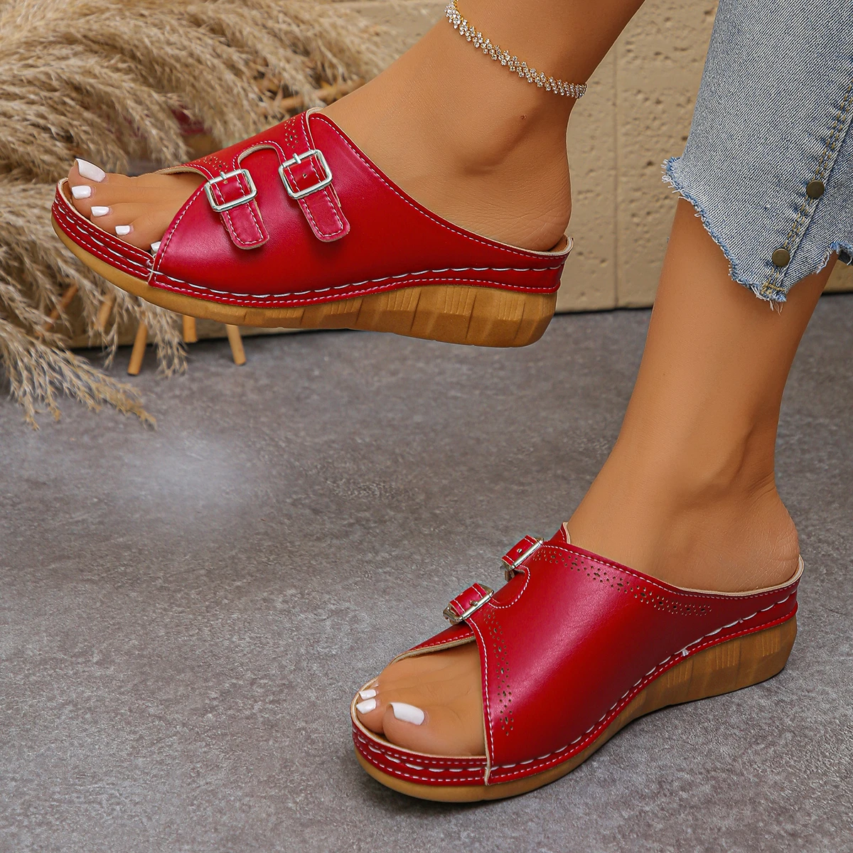 

*Fashionable Sexy Plus Size Buckle Hot Selling Slippers Summer New Round Toe Wedge Heel Comfortable Casual Slippers for Women