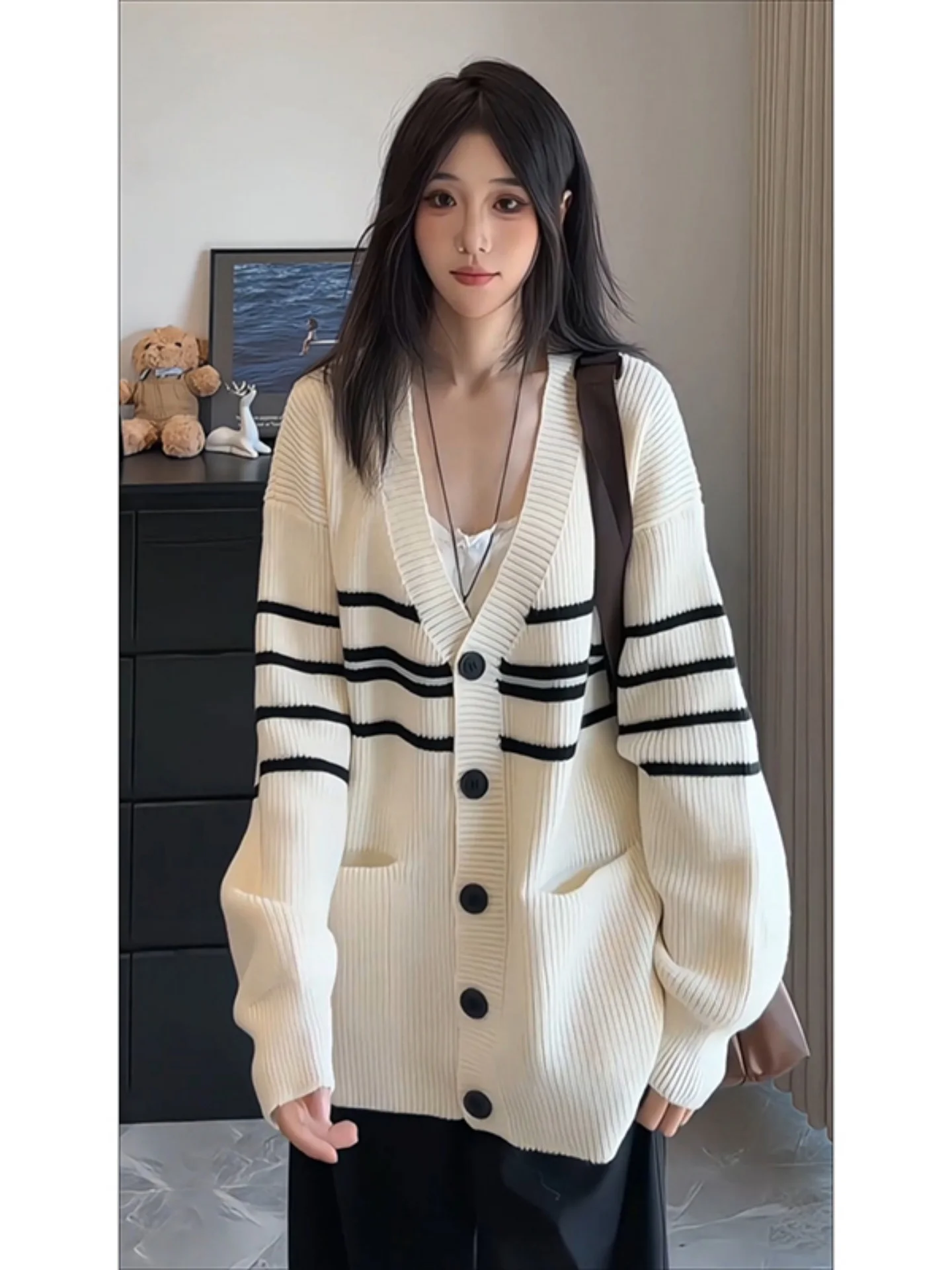

Trendy Striped Color Blo V-Ne Sweater ex Loose Casual Knitted Cardigan Autumn Winter Faion Soft Polyester Blend