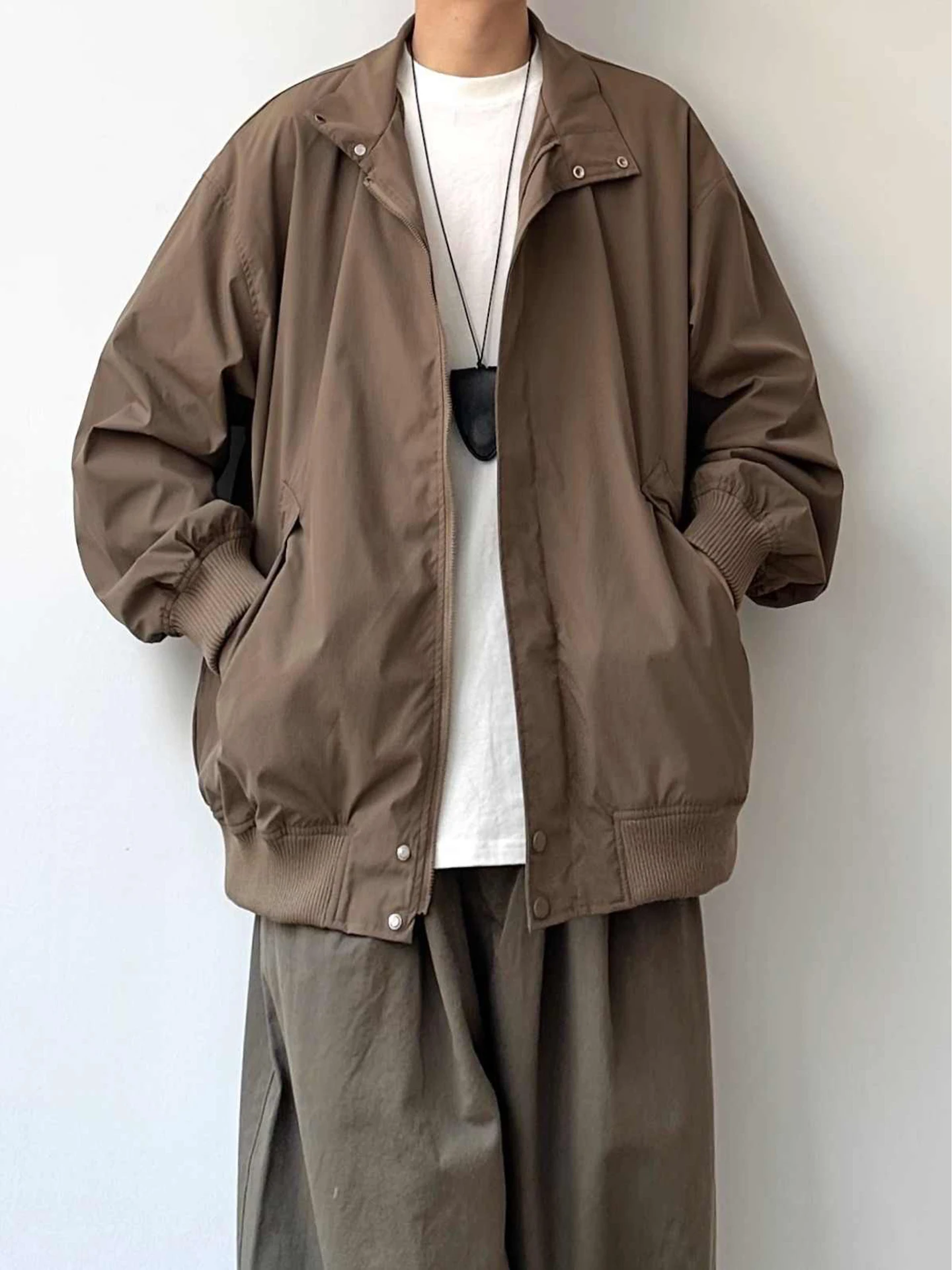 

Ретро-японская свободная повседневная куртка-спецовка с воротником-стойкой для мужчин и молодежи, модная, из смесового хлопка и полиэстера, с длинными рукавами, на молнии