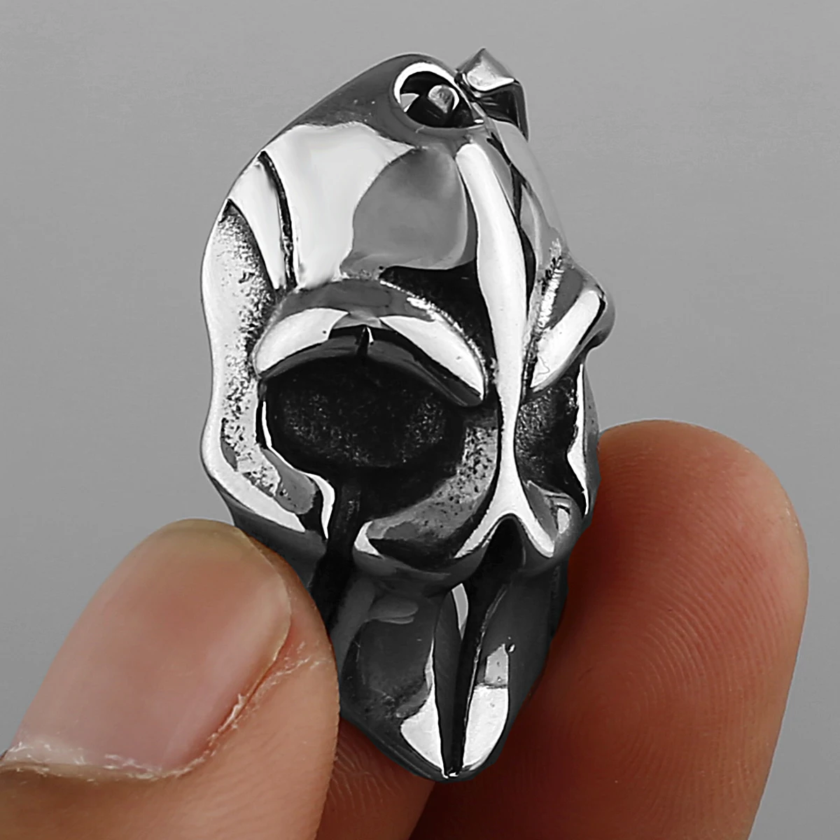 Stainless Steel Spartan Mask Men's Necklace Knight Helmet Mask Amulet Hip Hop Handmade Pendant Jewelry Creative Wholesale