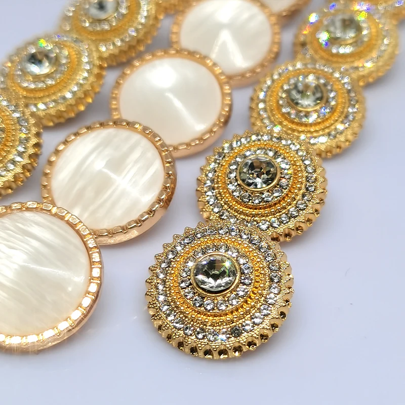 18MM Luxury Gold Metal Rhinestone Buttons Of Clothing Wholesale High Quality Round Fashion Decor Button Sewing Notions Apparel