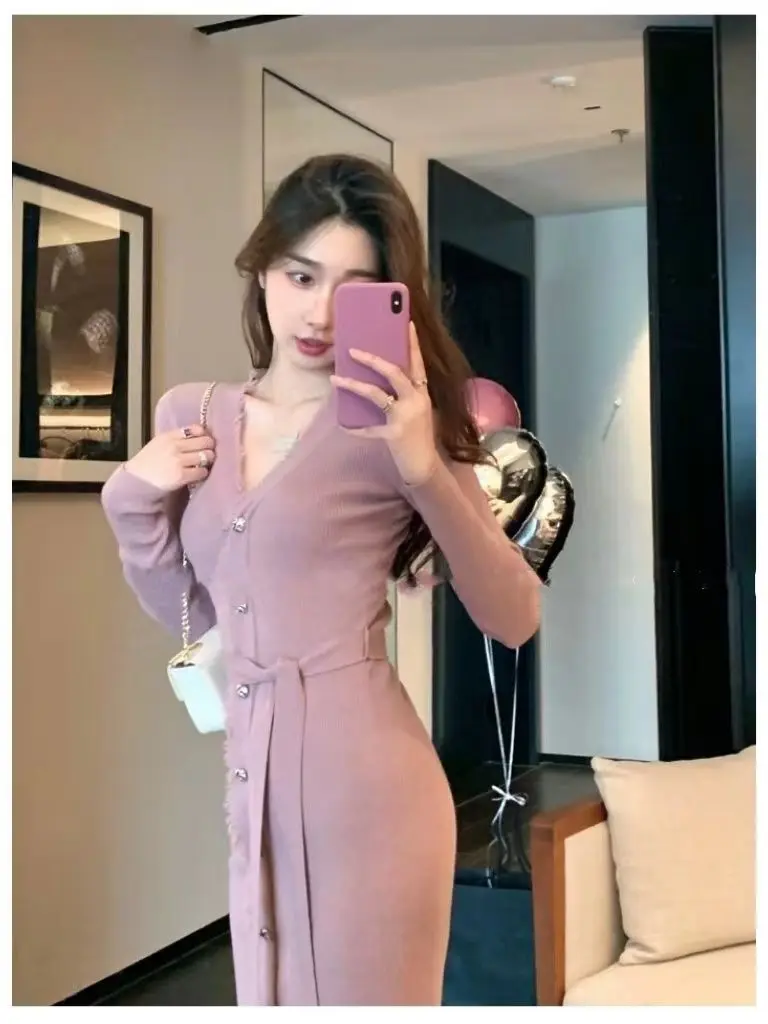 V-neck Women Mid-length Slim Skirt Long-sleeved Hip-covering Long Skirt Knitted Dress