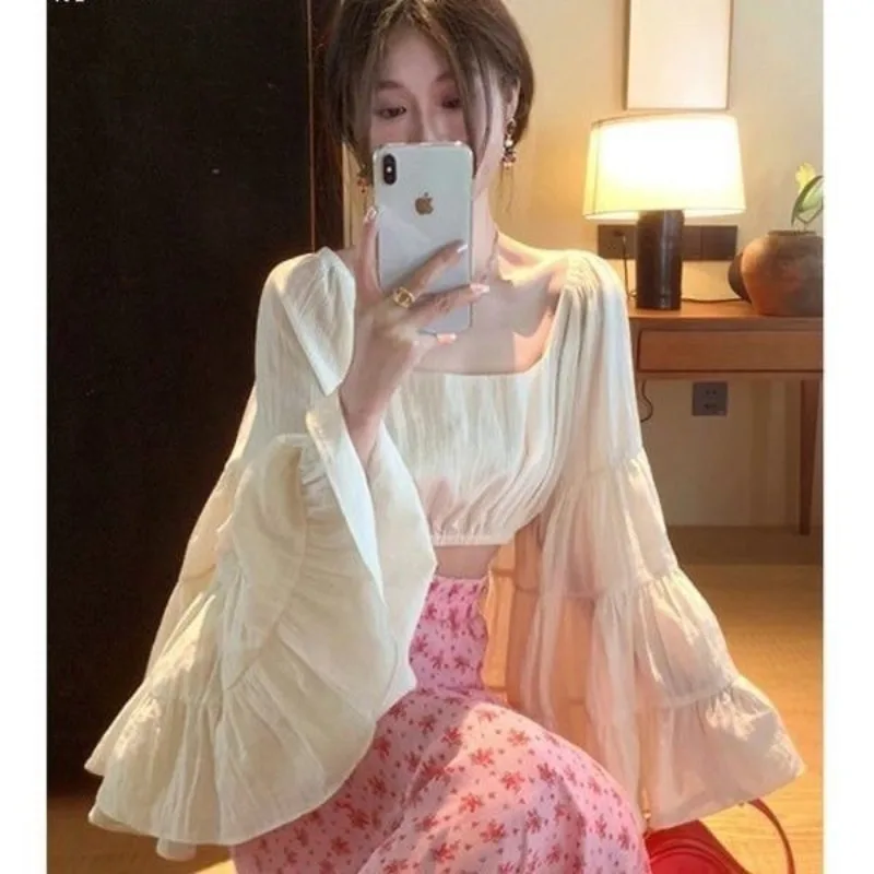 

Blouse Women's Spring Fresh Cropped Bell Sleeves Square Neckline French Ruffles Long Sleeves New Comfortable Versatile Elegant