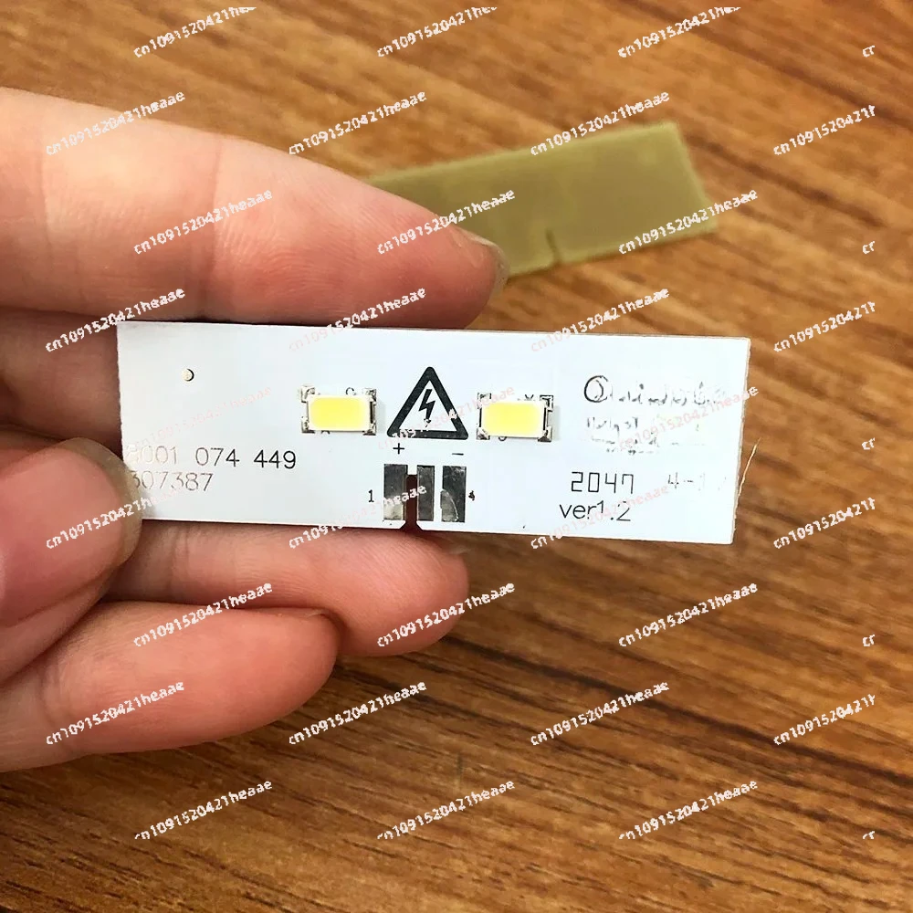 

Suitable for 1Pcs Refrigerator Freezer Accessories 8001 074 449 307387 8001074449 307387 LED Light Srip Board For Refrigerator
