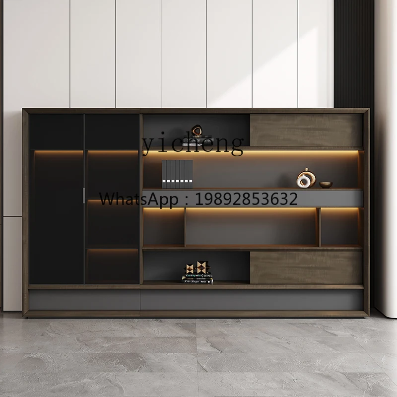 

Высококачественный шкаф для документов, светлый роскошный стул, офисный фон для человека, атмосферный деревянный книжный шкаф с раздвижной дверью