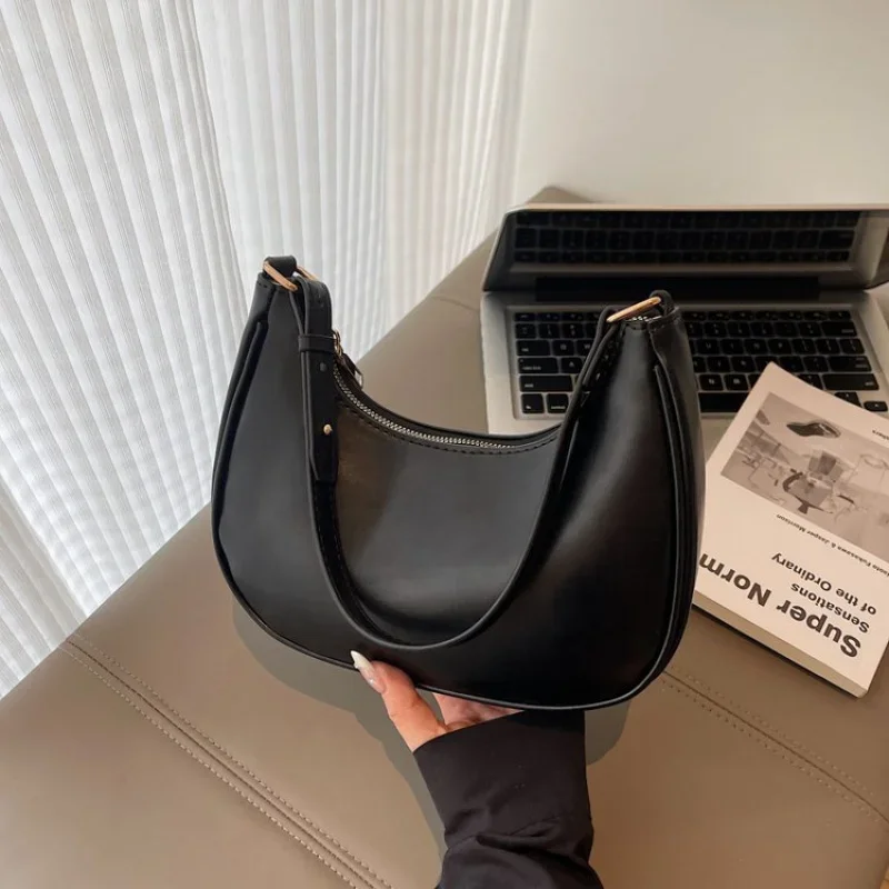 

Classic Fashion Zipper Shoulder Bag Elegant Design Women's Crossbody Bag With Adjustable And Detachable Shoulder Strap