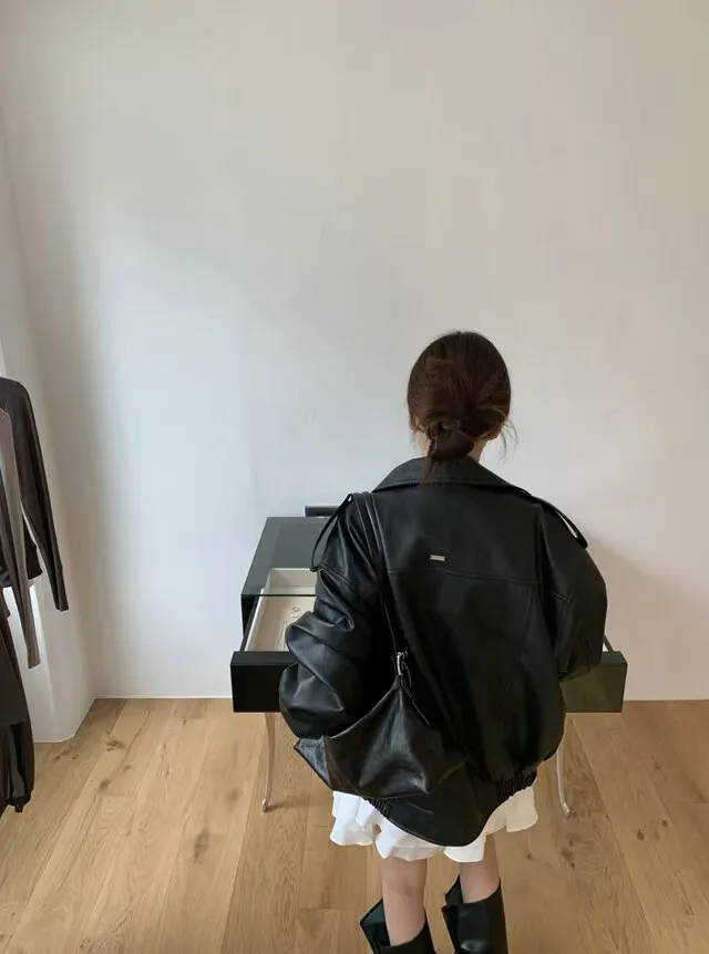 Hong Kong Sle Thiened Fce Lined PU Leather Jaet Women's Winter ort Biker Coat Fluffy ort Padded Motorcycle Jaet