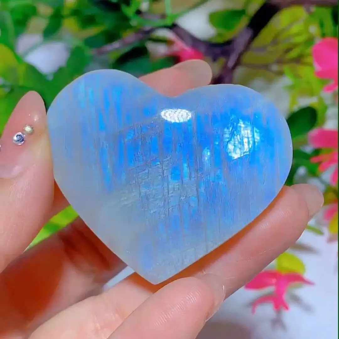 Natral Moonstone Crystal Palm Heart Feng Shui Room Decor Beautiful Blue Iight Gemstone Chakra Spiritual Reiki Healing Crystals